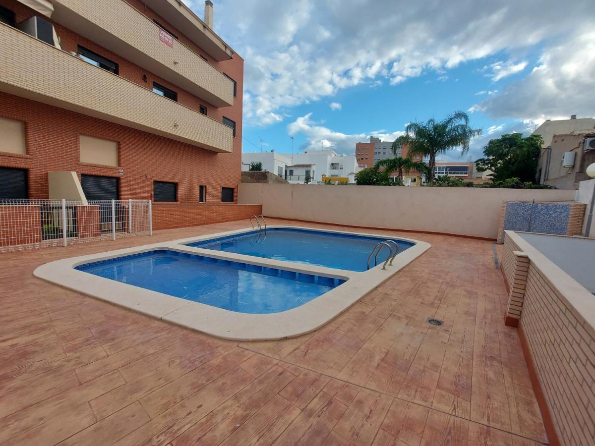 Apartamento En Residencial Con Piscina 엘 캄펠로 외부 사진